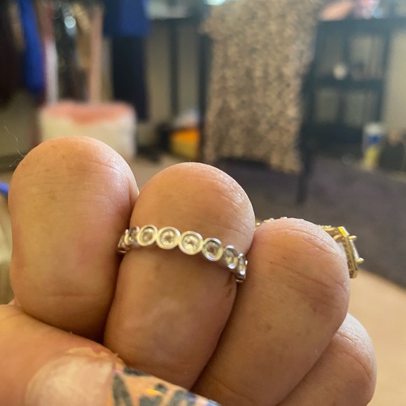 Sterling Silver ring size 7 - Picture 3 of 9